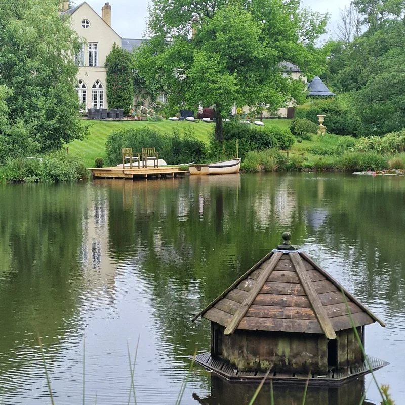 Colleton Hall holiday rental website